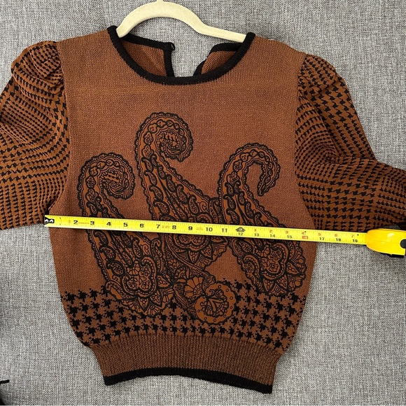 Vintage brown and black sweater with sheer sleeves - Picture 9 of 10